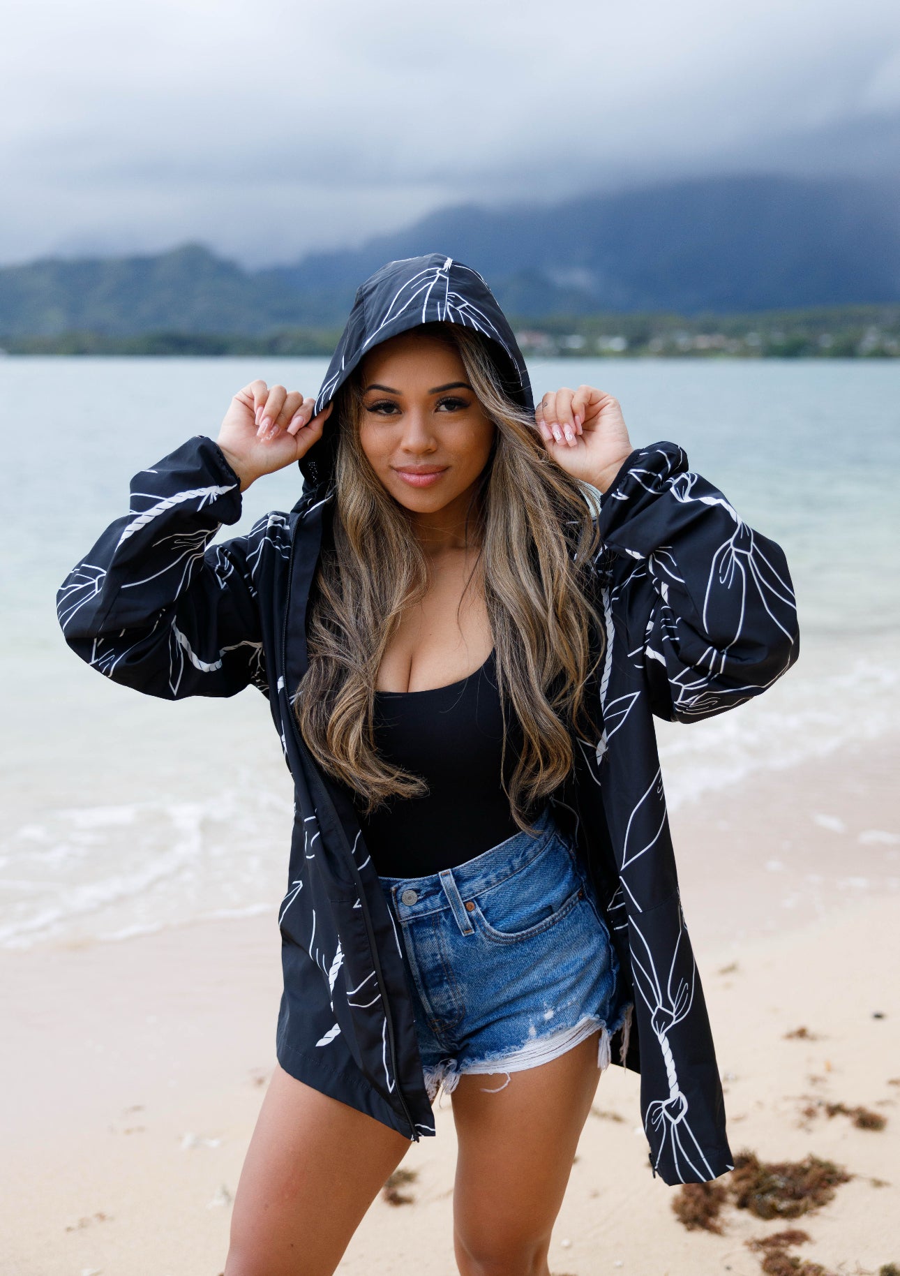 BLACK TI LEAF LEI JACKET