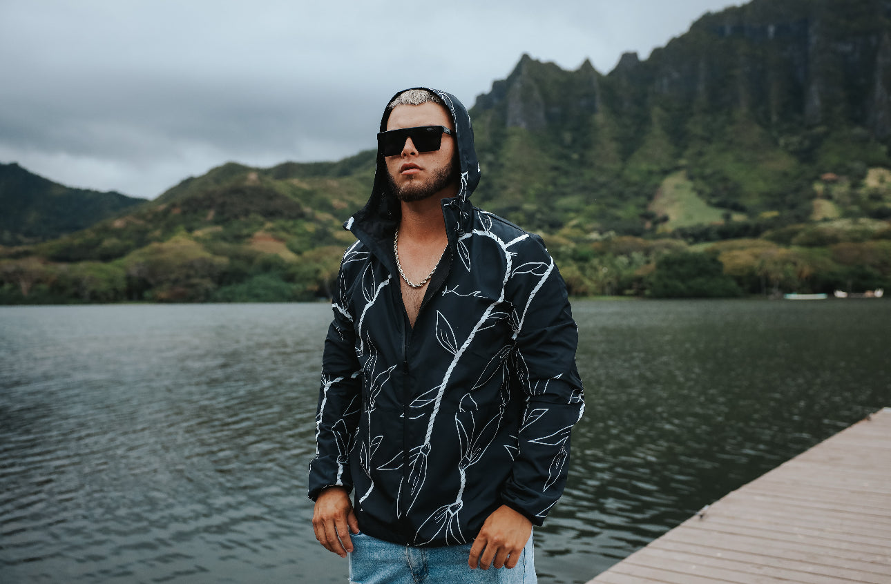 BLACK TI LEAF LEI JACKET