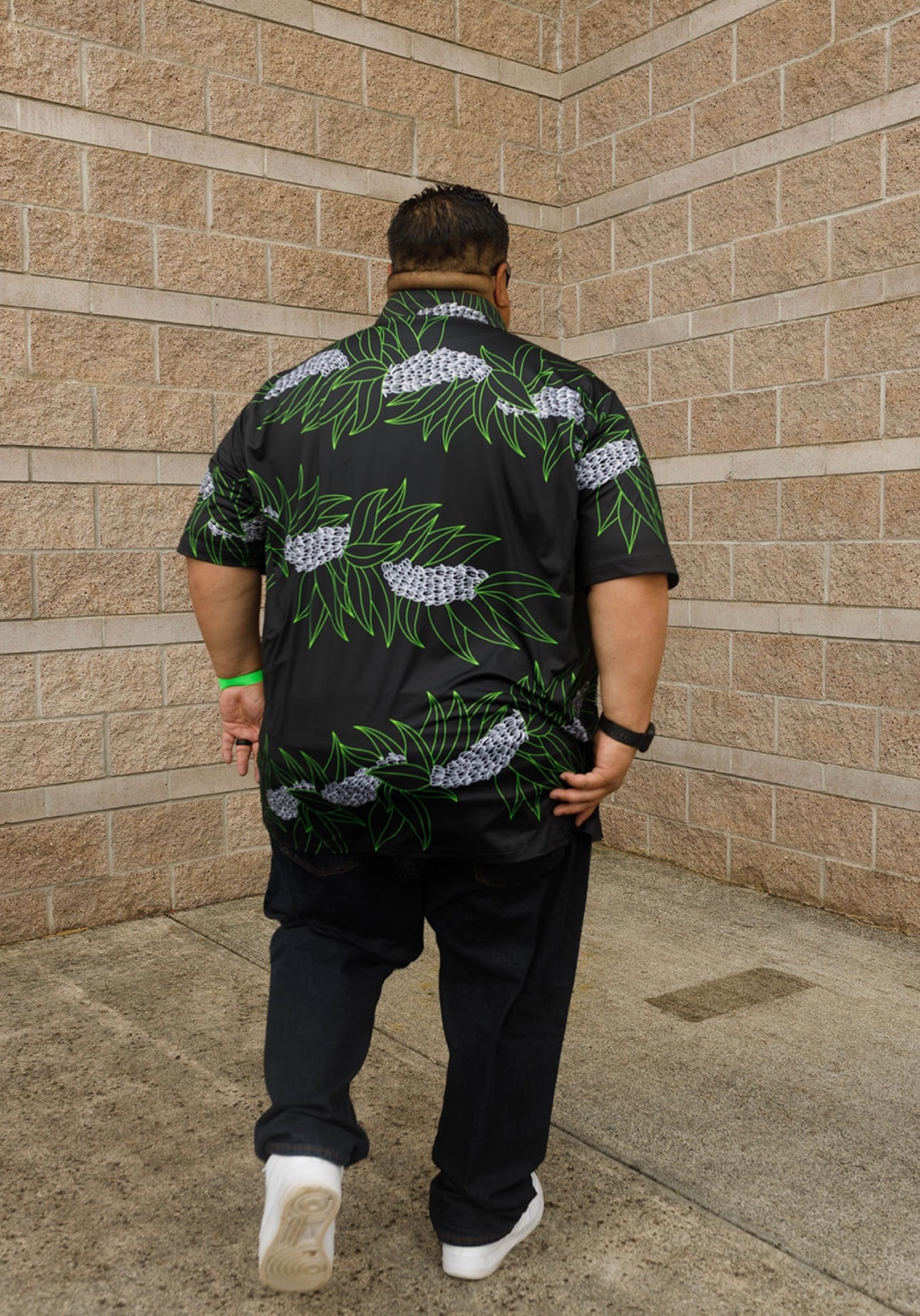 MAILE LEI WITH PIKAKE